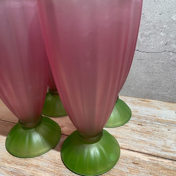 Libbey Set of 4 Vintage Watermelon Frosted Milkshake
Parfait Sundae Glasses - Picture 4 of 6